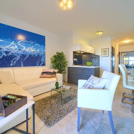 Miracle 1 With Heated Pool Veglia