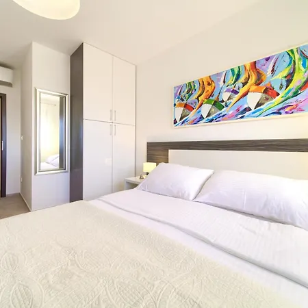 Miracle 1 With Heated Pool Villa *