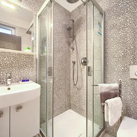 Miracle 1 With Heated Pool * Krk Town