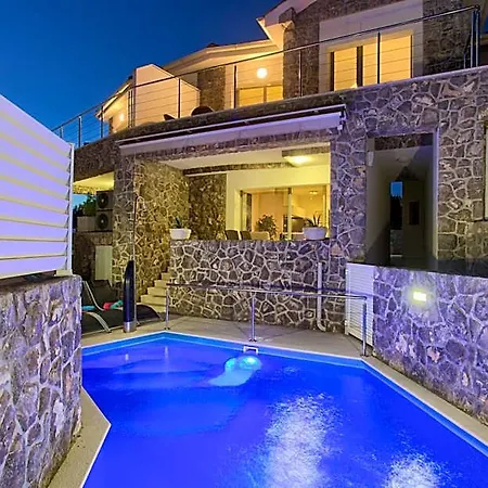 Miracle 1 With Heated Pool Krk Town