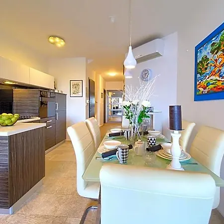Miracle 1 With Heated Pool