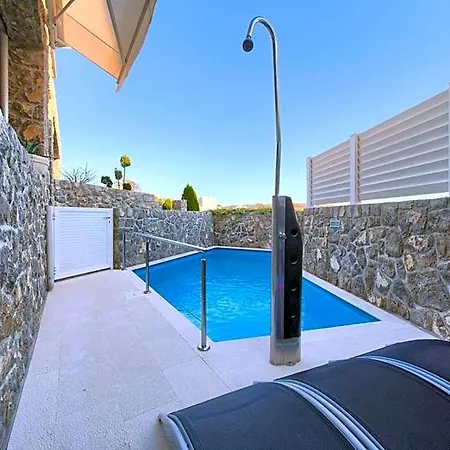 Miracle 1 With Heated Pool Villa