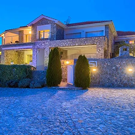 Miracle 1 With Heated Pool Villa *
