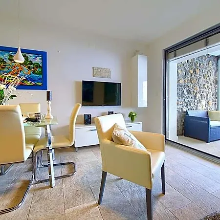 Miracle 1 With Heated Pool Villa