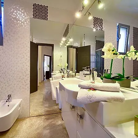 Villa Miracle 1 With Heated Pool Krk Town