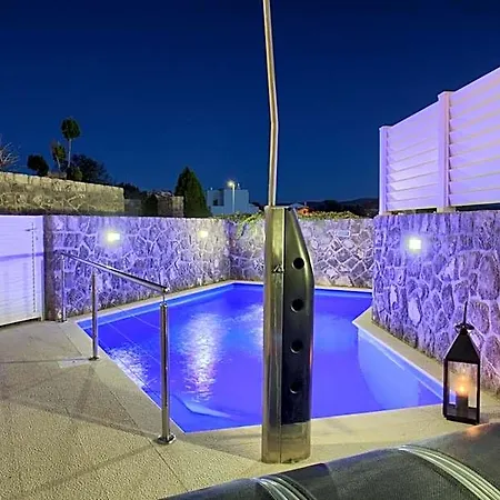 Villa Miracle 1 With Heated Pool Krk Town