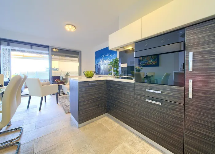 Villa Miracle 1 With Heated Pool Krk Town