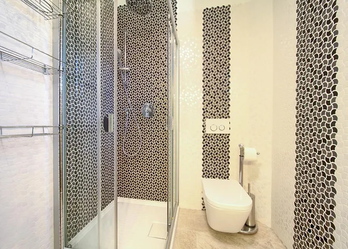 Villa Miracle 1 With Heated Pool Krk Town