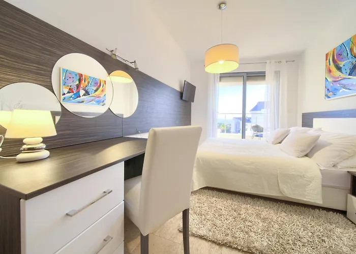 Villa Miracle 1 With Heated Pool Krk Town