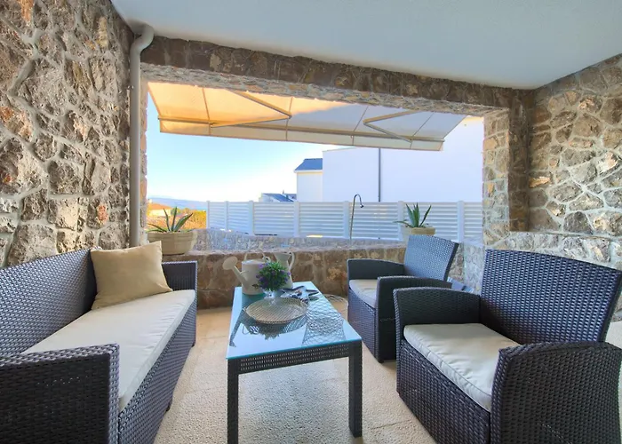 Villa Miracle 1 With Heated Pool Krk Town