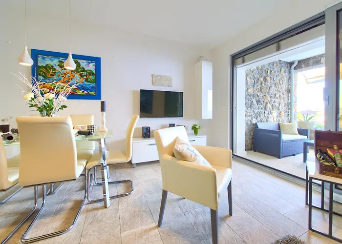Miracle 1 With Heated Pool * Krk Town