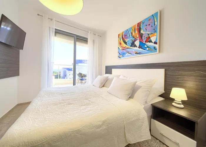 Miracle 1 With Heated Pool Villa