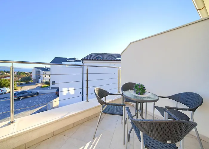 Miracle 1 With Heated Pool * Krk Town