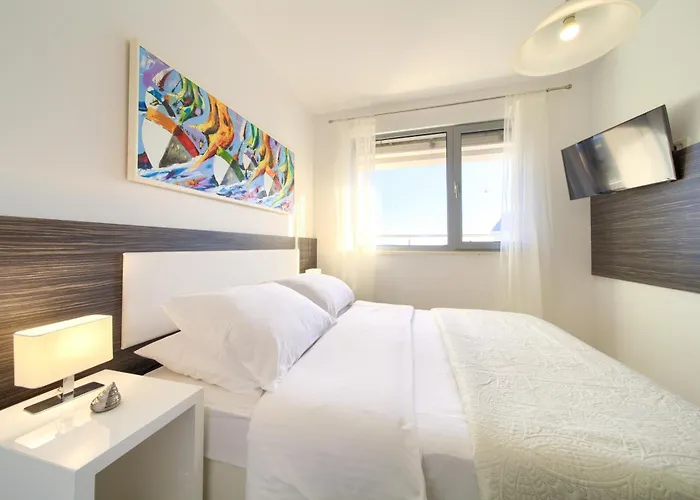 Miracle 1 With Heated Pool Villa