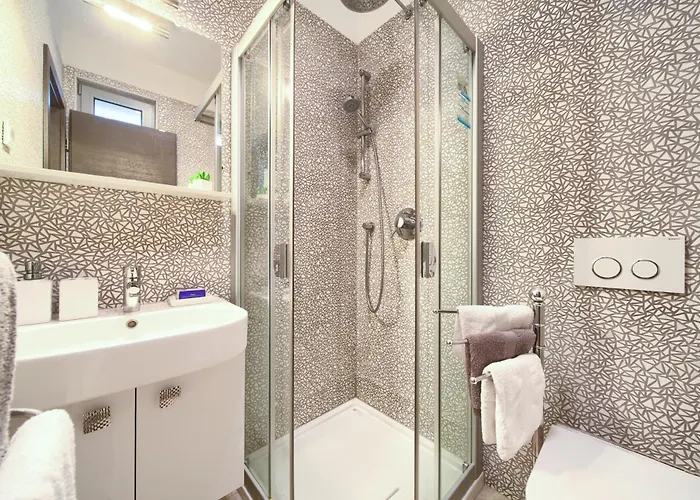 Miracle 1 With Heated Pool * Krk Town