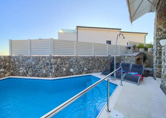 Miracle 1 With Heated Pool