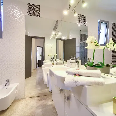 Miracle 1 With Heated Pool Villa Krk Town