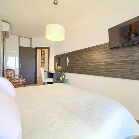 Miracle 1 With Heated Pool *